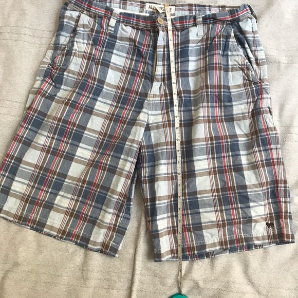 Men’s Aeropostale plaid shorts size 34 - Picture 2 of 4
